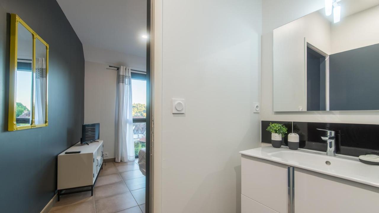 Apartamento Plein Soleil avec Jacuzzi Privatif et parking privé Sarlat Exterior foto